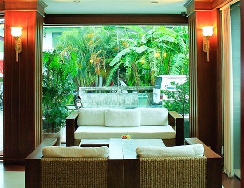 होटल Oyo 389 Sira Boutique 3*